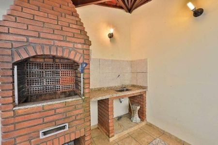 Casa à venda com 180m², 3 quartos e 4 vagas