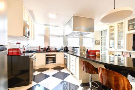 Apartamento à venda com 350m², 4 quartos e 3 vagas