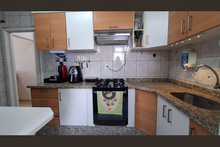Apartamento à venda com 69m², 2 quartos e 1 vagaCozinha 