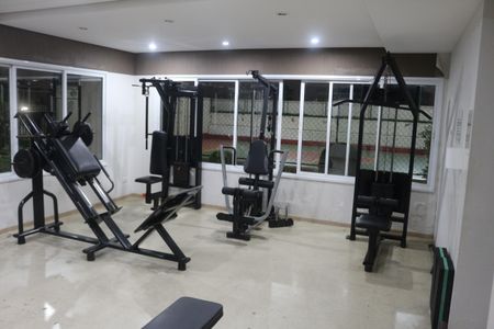 Apartamento para alugar com 68m², 2 quartos e 2 vagasÁrea comum - Academia