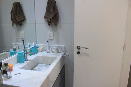 Apartamento para alugar com 68m², 2 quartos e 2 vagasBanheiro da Suíte