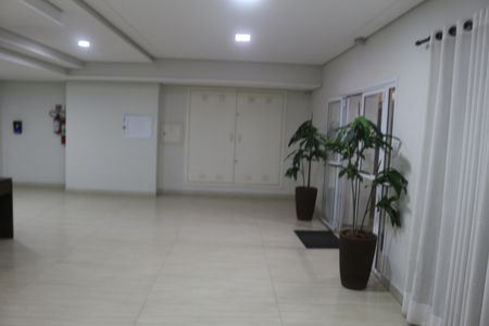 Apartamento para alugar com 68m², 2 quartos e 2 vagasHall social