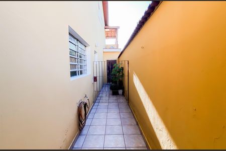 Casa à venda com 200m², 4 quartos e 2 vagasCorredor