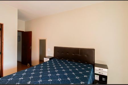 Casa à venda com 200m², 4 quartos e 2 vagasSuite 