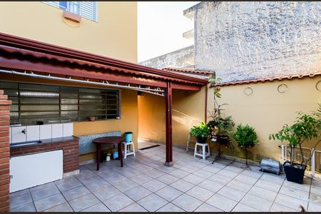 Casa à venda com 200m², 4 quartos e 2 vagasQuintal