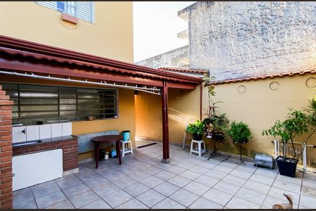 Casa à venda com 200m², 4 quartos e 2 vagasQuintal