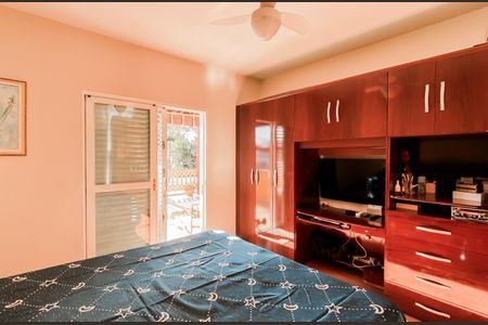 Casa à venda com 200m², 4 quartos e 2 vagasSuite 