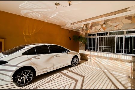 Casa à venda com 200m², 4 quartos e 2 vagasGaragem