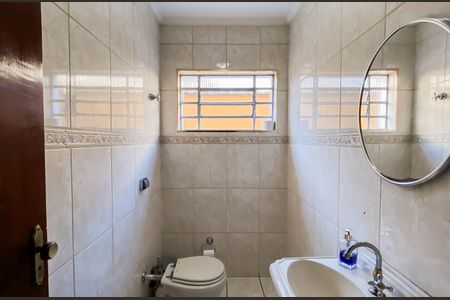 Casa à venda com 200m², 4 quartos e 2 vagasLavabo 