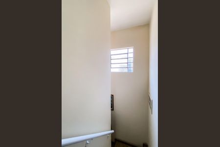 Casa à venda com 200m², 4 quartos e 2 vagasEscada 