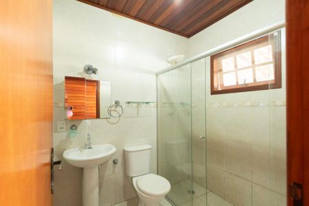 Casa de condomínio para alugar com 349m², 4 quartos e 4 vagas Casa de condomínio para alugar com 349m², 4 quartos e 4 vagasBanheiro Suíte 1
