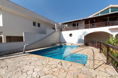 Casa de condomínio para alugar com 349m², 4 quartos e 4 vagas Casa de condomínio para alugar com 349m², 4 quartos e 4 vagasPiscina