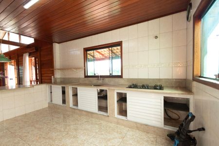 Casa de condomínio para alugar com 349m², 4 quartos e 4 vagas Casa de condomínio para alugar com 349m², 4 quartos e 4 vagasCozinha