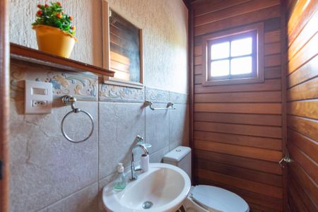 Casa de condomínio para alugar com 349m², 4 quartos e 4 vagas Casa de condomínio para alugar com 349m², 4 quartos e 4 vagasBanheiro Social 2