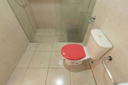 Casa de condomínio para alugar com 349m², 4 quartos e 4 vagas Casa de condomínio para alugar com 349m², 4 quartos e 4 vagasBanheiro Suíte 2