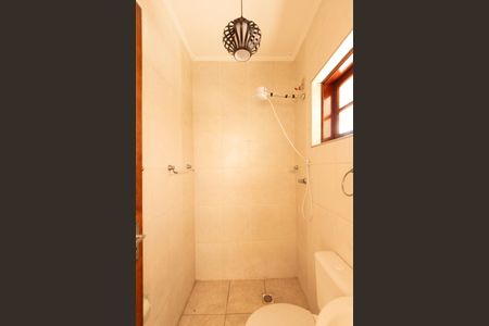 Casa de condomínio para alugar com 349m², 4 quartos e 4 vagas Casa de condomínio para alugar com 349m², 4 quartos e 4 vagasBanheiro Garagem