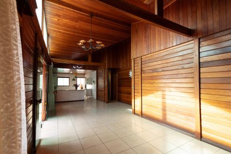Casa de condomínio para alugar com 349m², 4 quartos e 4 vagas Casa de condomínio para alugar com 349m², 4 quartos e 4 vagasSala