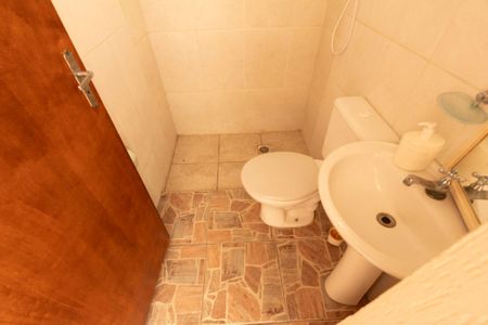 Casa de condomínio para alugar com 349m², 4 quartos e 4 vagas Casa de condomínio para alugar com 349m², 4 quartos e 4 vagasBanheiro Garagem