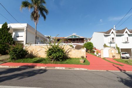 Casa de condomínio para alugar com 349m², 4 quartos e 4 vagas Casa de condomínio para alugar com 349m², 4 quartos e 4 vagasFachada