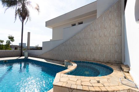 Casa de condomínio para alugar com 349m², 4 quartos e 4 vagas Casa de condomínio para alugar com 349m², 4 quartos e 4 vagasPiscina
