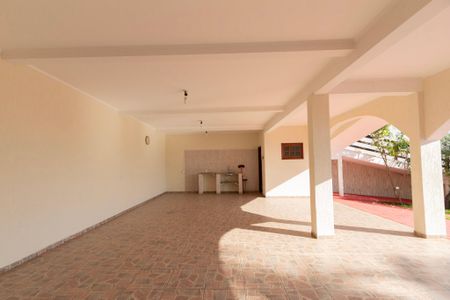 Casa de condomínio para alugar com 349m², 4 quartos e 4 vagas Casa de condomínio para alugar com 349m², 4 quartos e 4 vagasGaragem