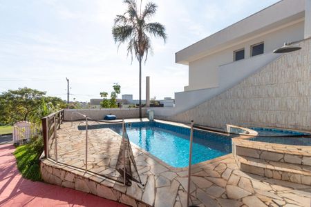 Casa de condomínio para alugar com 349m², 4 quartos e 4 vagas Casa de condomínio para alugar com 349m², 4 quartos e 4 vagasPiscina