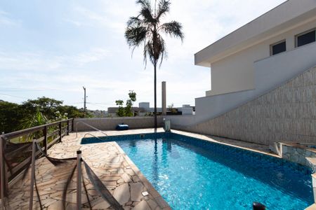 Casa de condomínio para alugar com 349m², 4 quartos e 4 vagas Casa de condomínio para alugar com 349m², 4 quartos e 4 vagasPiscina