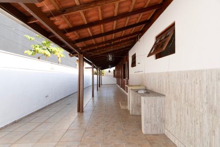 Casa de condomínio para alugar com 349m², 4 quartos e 4 vagas Casa de condomínio para alugar com 349m², 4 quartos e 4 vagasÁrea de Serviço