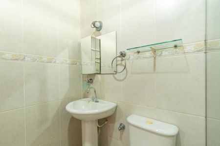 Casa de condomínio para alugar com 349m², 4 quartos e 4 vagas Casa de condomínio para alugar com 349m², 4 quartos e 4 vagasBanheiro Suíte 1