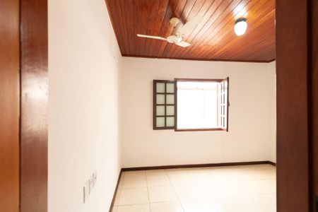 Casa de condomínio para alugar com 349m², 4 quartos e 4 vagas Casa de condomínio para alugar com 349m², 4 quartos e 4 vagasSuíte 2