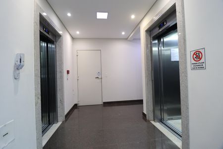 Apartamento para alugar com 73m², 2 quartos e 2 vagasElevadores