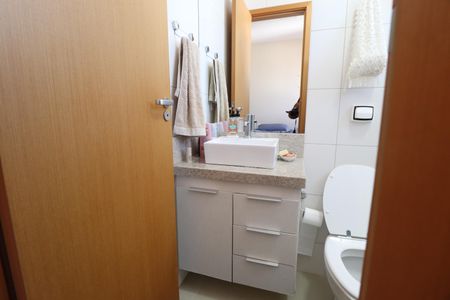 Apartamento para alugar com 73m², 2 quartos e 2 vagasBanheiro do Quarto 2