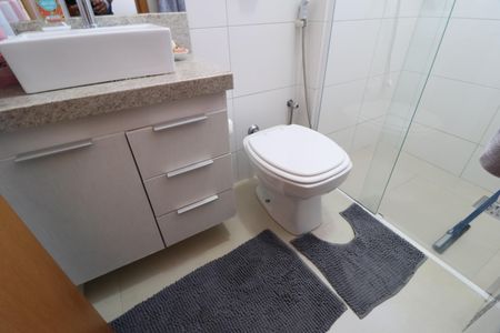 Apartamento para alugar com 73m², 2 quartos e 2 vagasBanheiro do Quarto 2