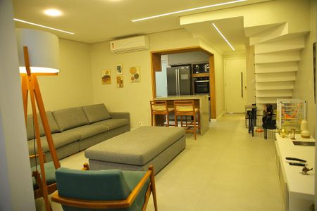 Casa à venda com 108m², 2 quartos e 3 vagasSala