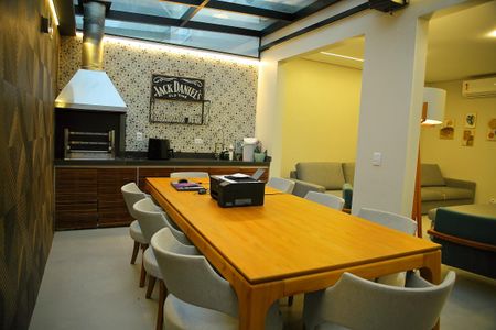 Casa à venda com 108m², 2 quartos e 3 vagasSala