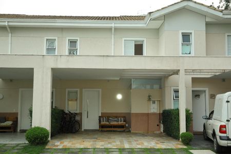 Casa à venda com 108m², 2 quartos e 3 vagasFachada 