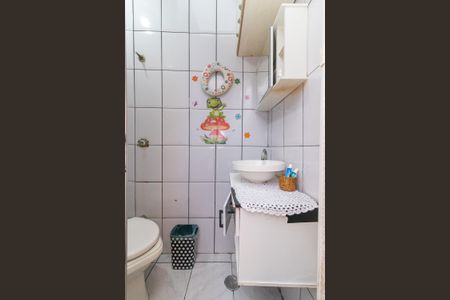 Casa à venda com 180m², 4 quartos e 2 vagasBanheiro 2