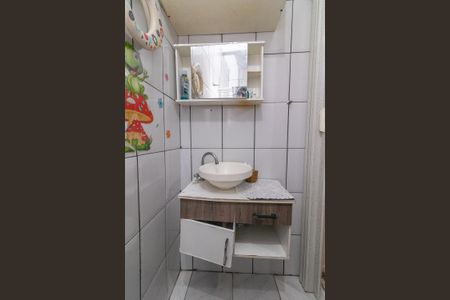 Casa à venda com 180m², 4 quartos e 2 vagasBanheiro 2