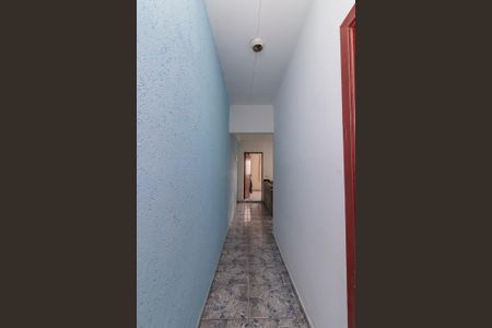Casa à venda com 180m², 4 quartos e 2 vagasCorredor