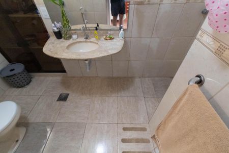 Casa à venda com 138m², 4 quartos e 4 vagas Casa à venda com 138m², 4 quartos e 4 vagasBANHEIRO DA SUITE