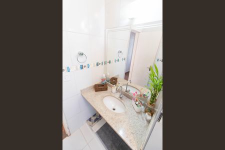 Casa à venda com 138m², 4 quartos e 4 vagas Casa à venda com 138m², 4 quartos e 4 vagasBANHEIRO SOCIAL