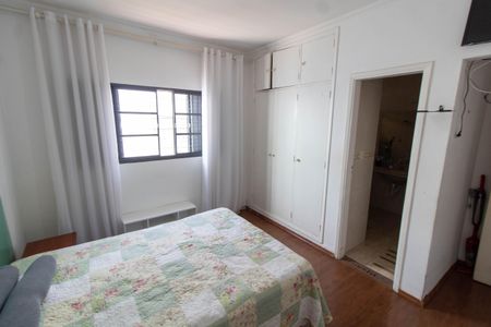 Casa à venda com 138m², 4 quartos e 4 vagas Casa à venda com 138m², 4 quartos e 4 vagasSUITE