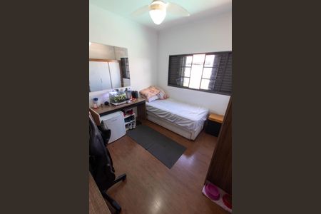 Casa à venda com 138m², 4 quartos e 4 vagas Casa à venda com 138m², 4 quartos e 4 vagasQUARTO 1