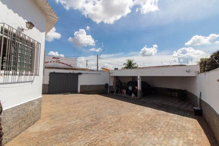 Casa à venda com 138m², 4 quartos e 4 vagas Casa à venda com 138m², 4 quartos e 4 vagasGARAGEM