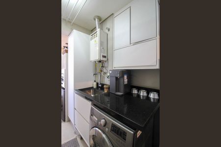 Apartamento à venda com 96m², 3 quartos e 2 vagas Apartamento à venda com 96m², 3 quartos e 2 vagasÁrea de Serviço