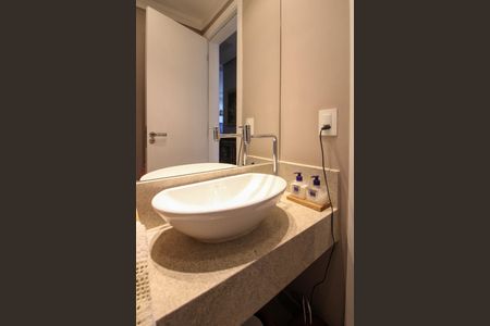 Apartamento à venda com 96m², 3 quartos e 2 vagas Apartamento à venda com 96m², 3 quartos e 2 vagasLavabo