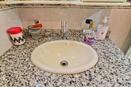 Apartamento para alugar com 70m², 3 quartos e 1 vaga Apartamento para alugar com 70m², 3 quartos e 1 vagaBanheiro