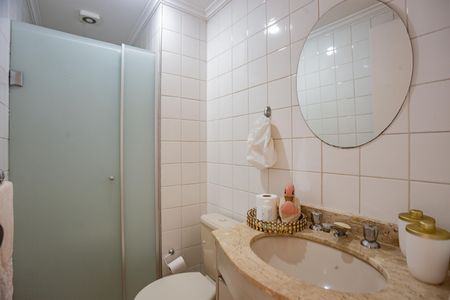 Apartamento à venda com 74m², 3 quartos e 2 vagasBanheiro 2