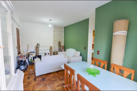 Apartamento à venda com 71m², 2 quartos e 1 vagaSala