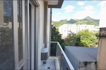Apartamento à venda com 71m², 2 quartos e 1 vagaSala